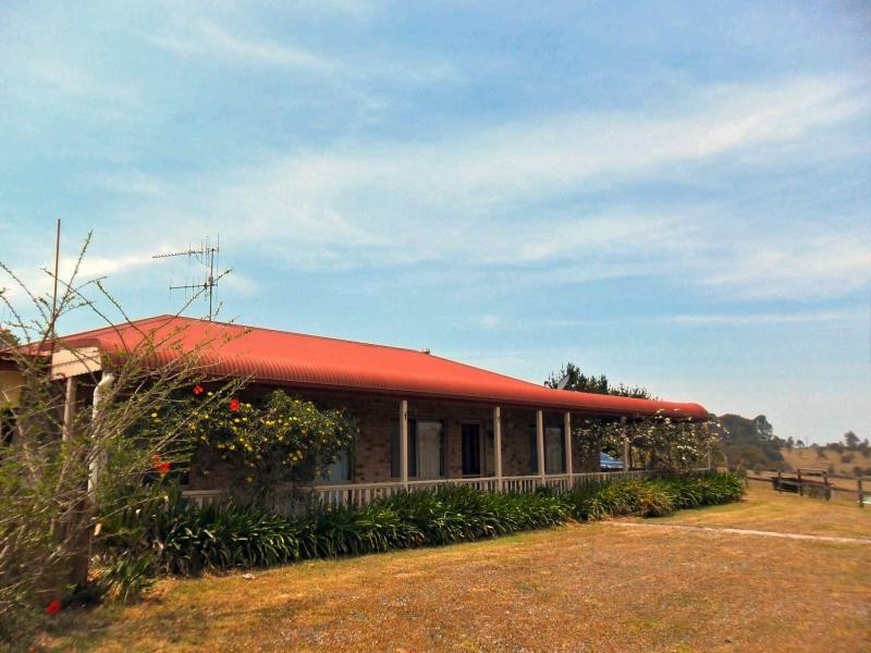 27 Aroona  St, Coomba Park NSW 2428