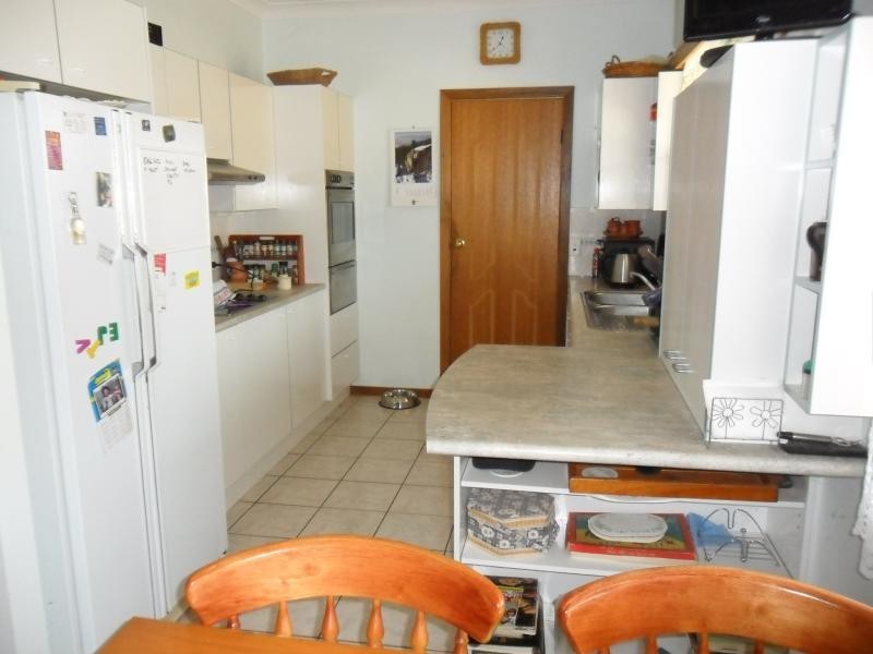 27 Aroona  St, Coomba Park NSW 2428