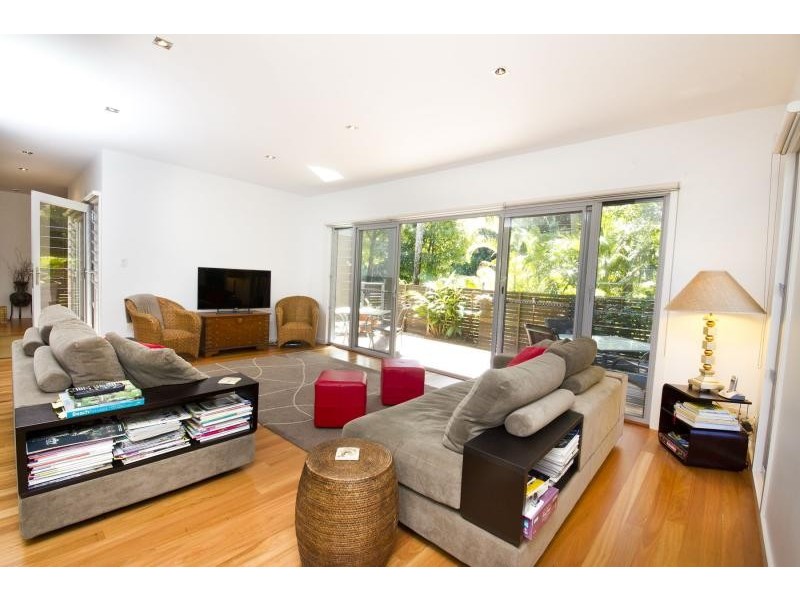 30 Lakeside Cres, Elizabeth Beach NSW 2428