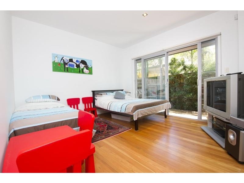 30 Lakeside Cres, Elizabeth Beach NSW 2428