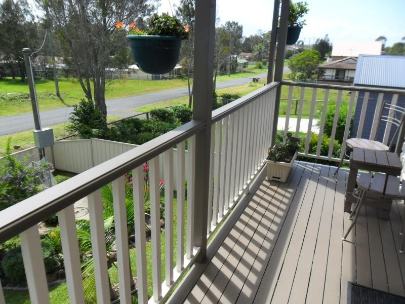 12 Wangaree  St, Coomba Park NSW 2428