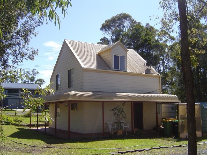 14 Yallambee St, Coomba Park NSW 2428