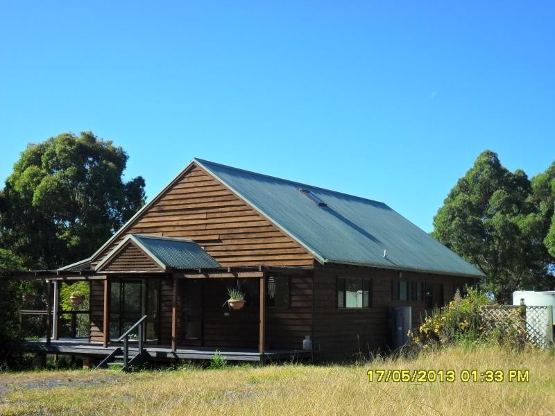 305 Burraneer Rd, Pacific Palms NSW 2428