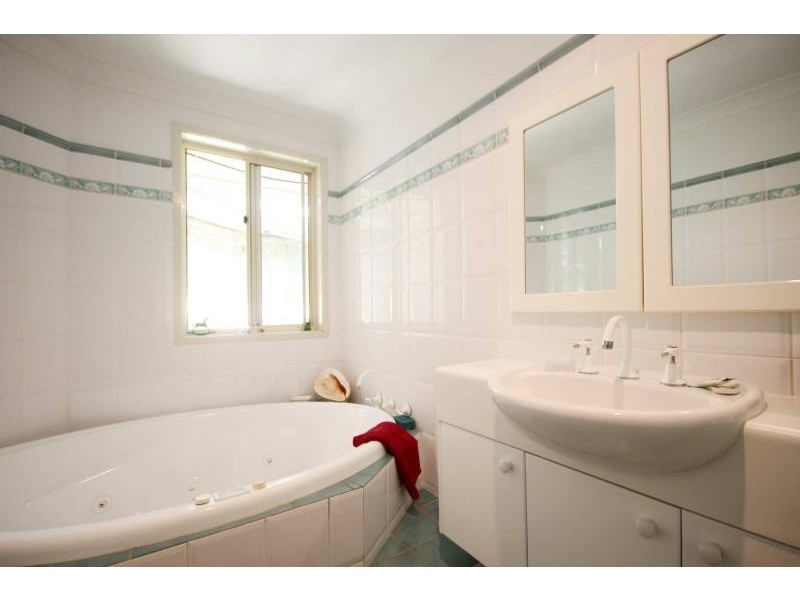 117 Amaroo Dr, Smiths Lake NSW 2428