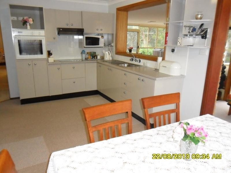 207 Charlotte Bay St, Charlotte Bay NSW 2428