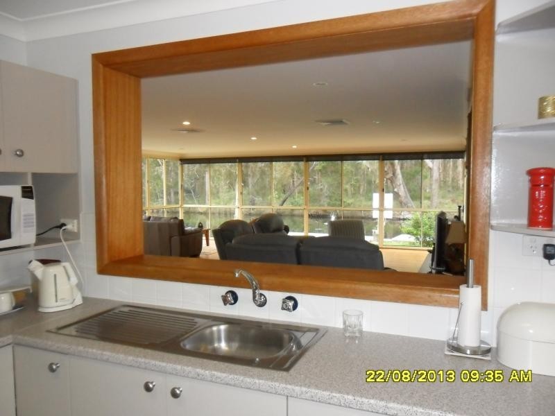 207 Charlotte Bay St, Charlotte Bay NSW 2428