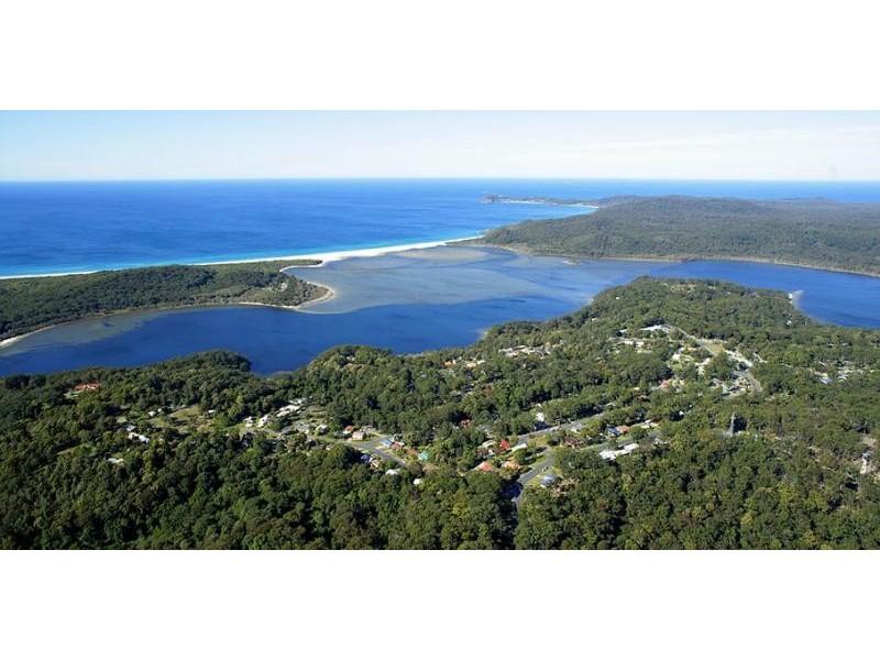 12 Matthew  Rd, Smiths Lake NSW 2428