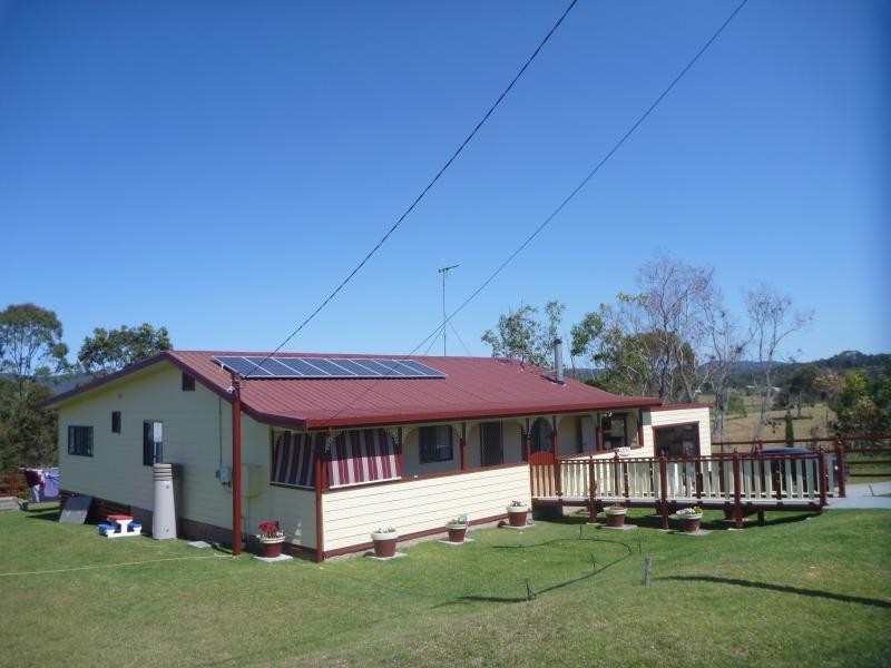 2 Burrunjurra  Ave, Coomba Park NSW 2428