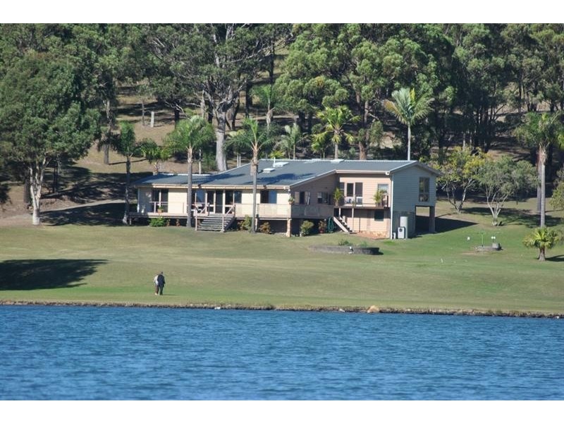 35a Attunga Pl, Coomba Park NSW 2428
