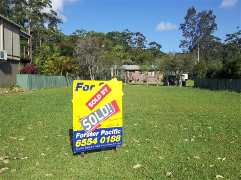 8 Tudor Ave, Pacific Palms NSW 2428