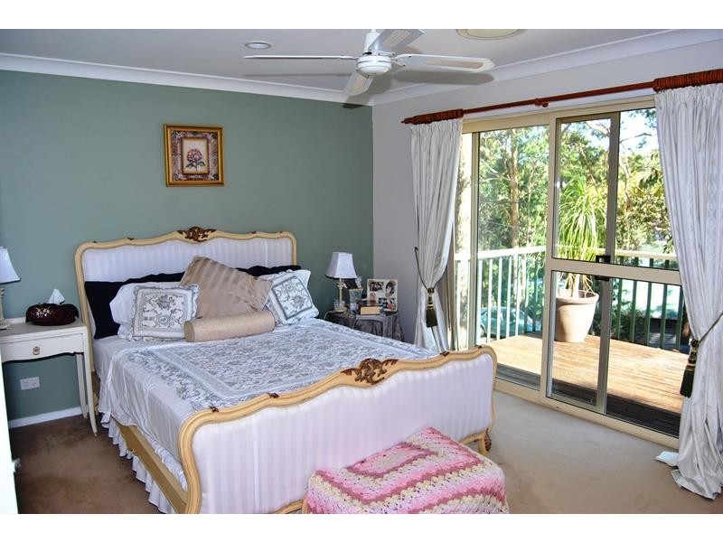 154 Amaroo Dr, Smiths Lake NSW 2428