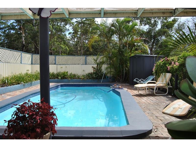 4 Carmona Lane, Forster NSW 2428