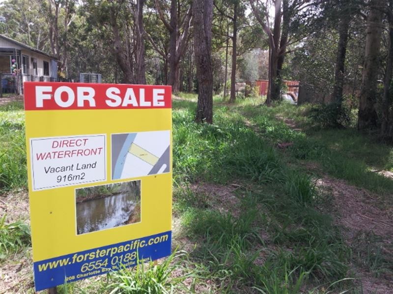 216 Charlotte Bay St, Charlotte Bay NSW 2428