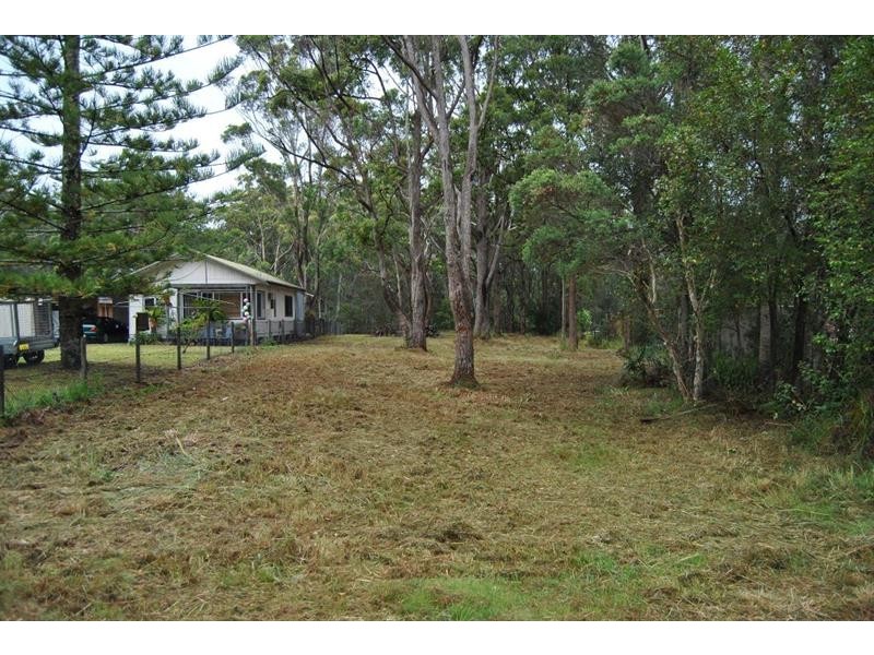 216 Charlotte Bay St, Charlotte Bay NSW 2428