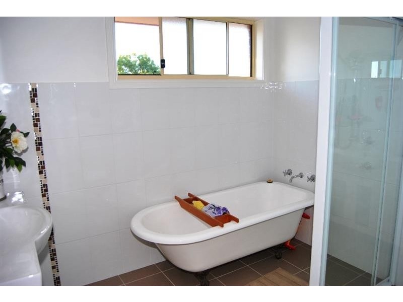 48 Green Point Dr, Forster NSW 2428