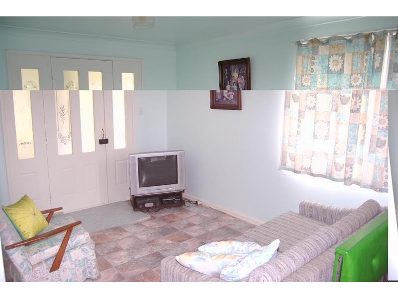 14 Warralong St, Coomba Park NSW 2428