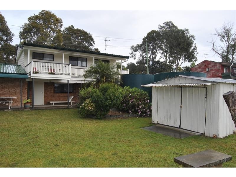 14 Warralong St, Coomba Park NSW 2428