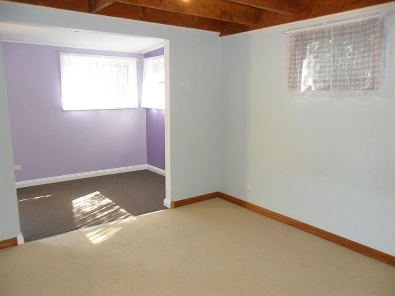 33 Kamarooka  St, Coomba Park NSW 2428