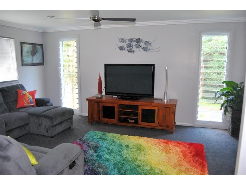 10 Harcourt Cres, Smiths Lake NSW 2428