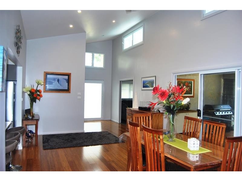 10 Harcourt Cres, Smiths Lake NSW 2428