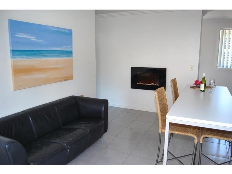 184 Boomerang Dr, Blueys Beach NSW 2428