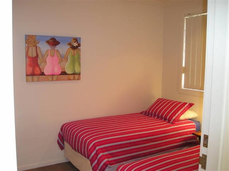 184 Boomerang Dr, Blueys Beach NSW 2428