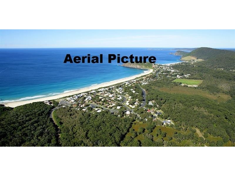 4 Carramatta Cl, Boomerang Beach NSW 2428