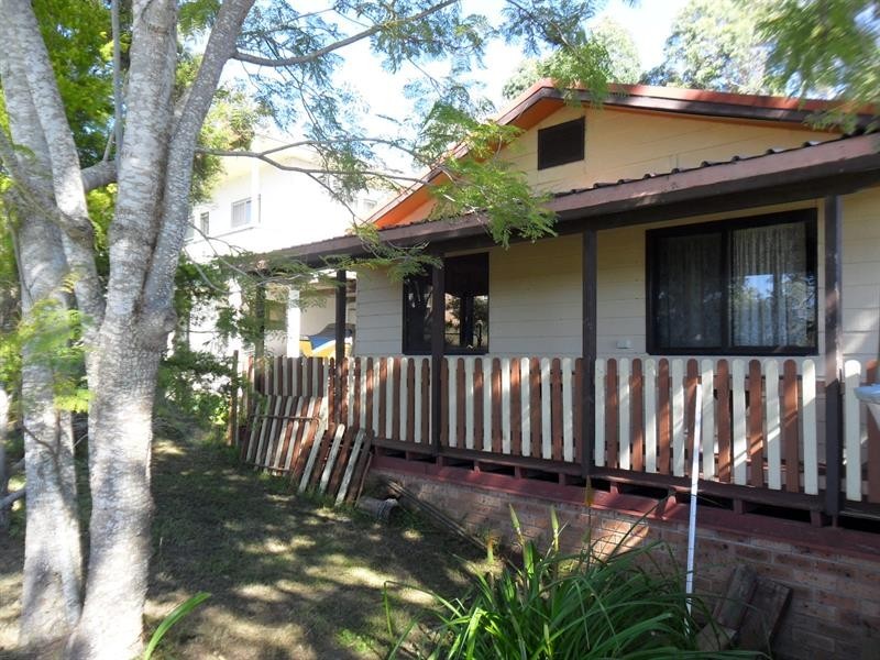 37 Moorooba Rd, Coomba Park NSW 2428
