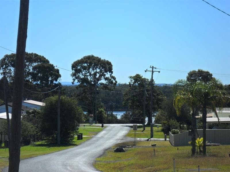 37 Moorooba Rd, Coomba Park NSW 2428