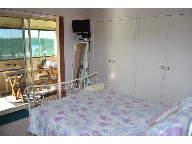 4 Warralong St, Coomba Park NSW 2428