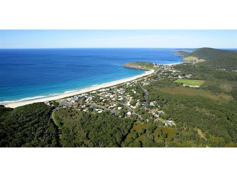 55 Boomerang Dr, Boomerang Beach NSW 2428