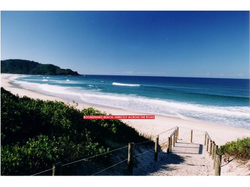 155 Boomerang Dr, Boomerang Beach NSW 2428