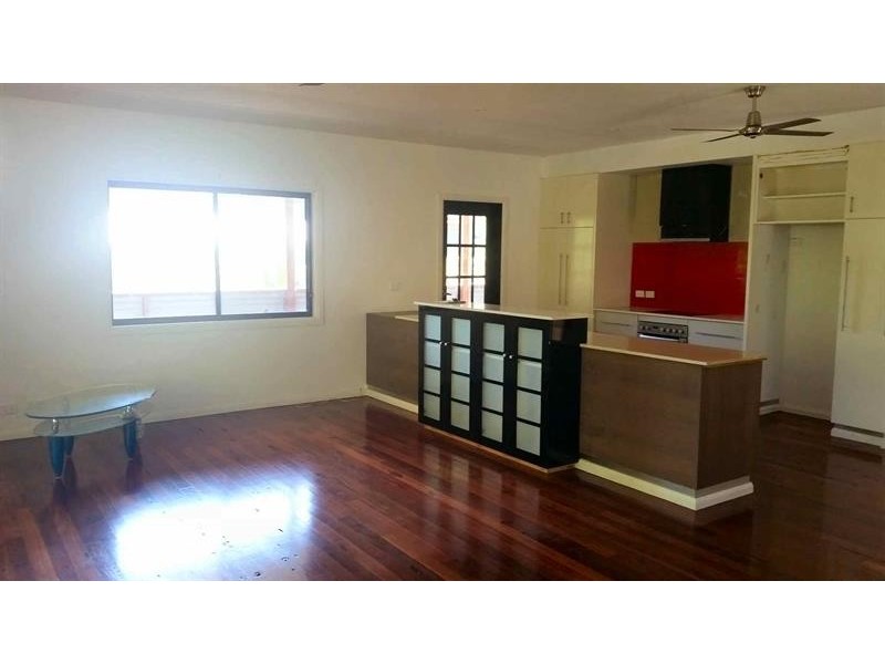 4 Crown Cl, Tarbuck Bay NSW 2428