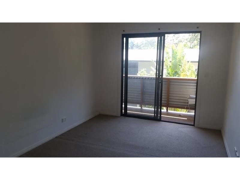 4 Crown Cl, Tarbuck Bay NSW 2428