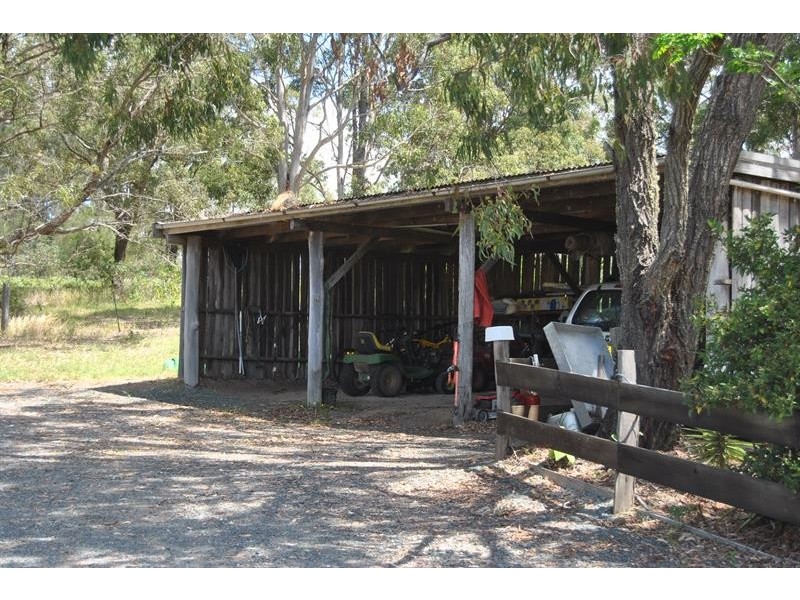 44 Aroona St, Coomba Park NSW 2428