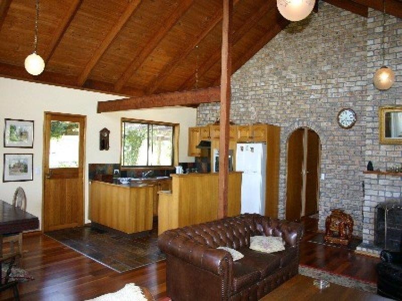 44 Aroona St, Coomba Park NSW 2428