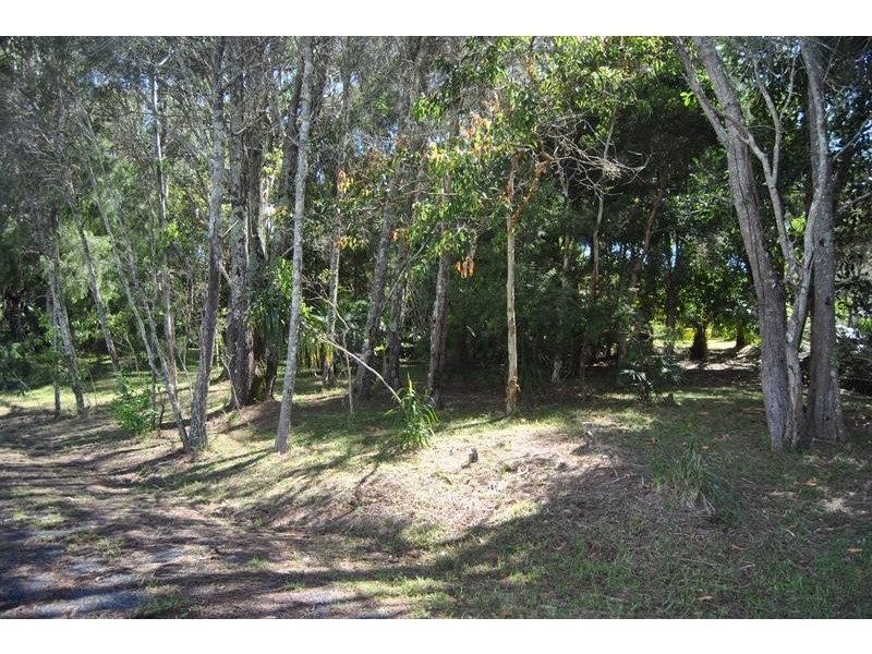 4 Kooyong Pl, Coomba Park NSW 2428