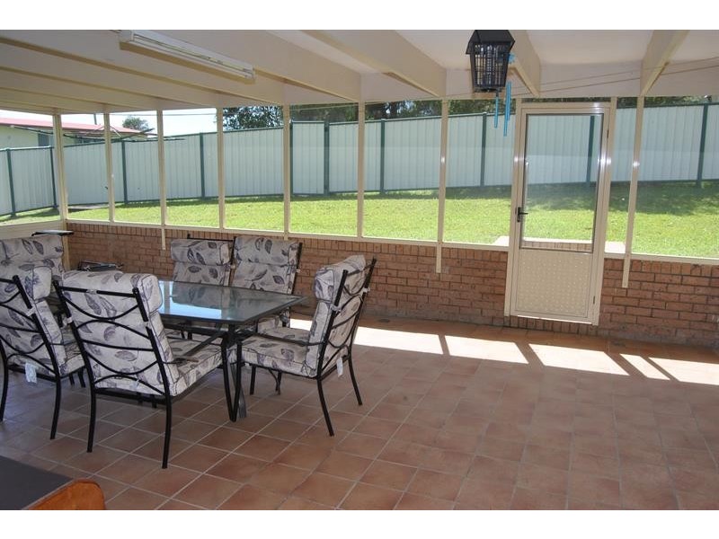 28 Tallawalla St, Coomba Park NSW 2428