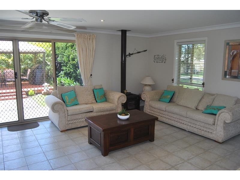 9 Wangaree St, Coomba Park NSW 2428