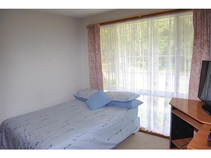 220 Charlotte Bay St, Charlotte Bay NSW 2428