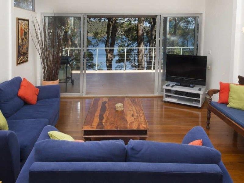 89 Amaroo Dr, Smiths Lake NSW 2428