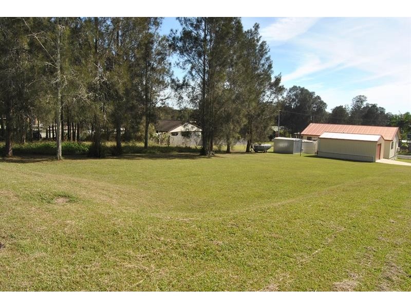 30 Warralong  St, Coomba Park NSW 2428