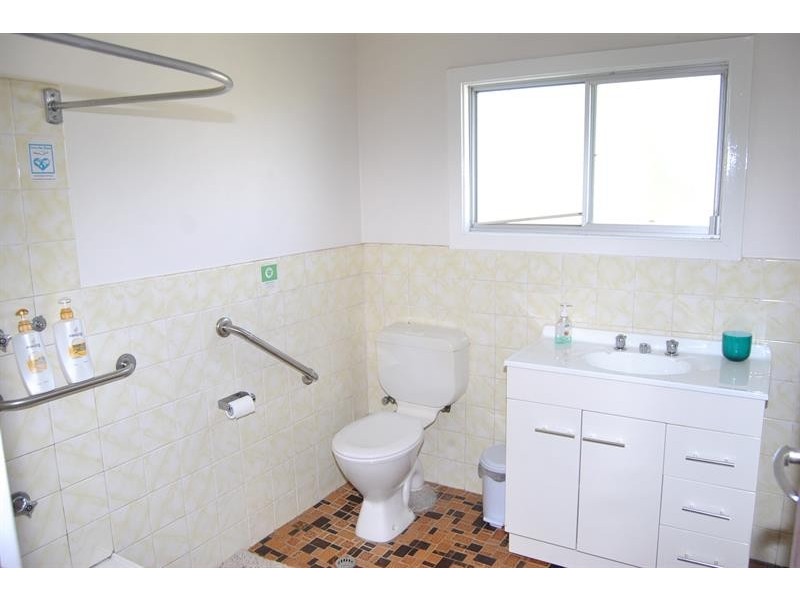 27 Coolangatta St, Coomba Park NSW 2428