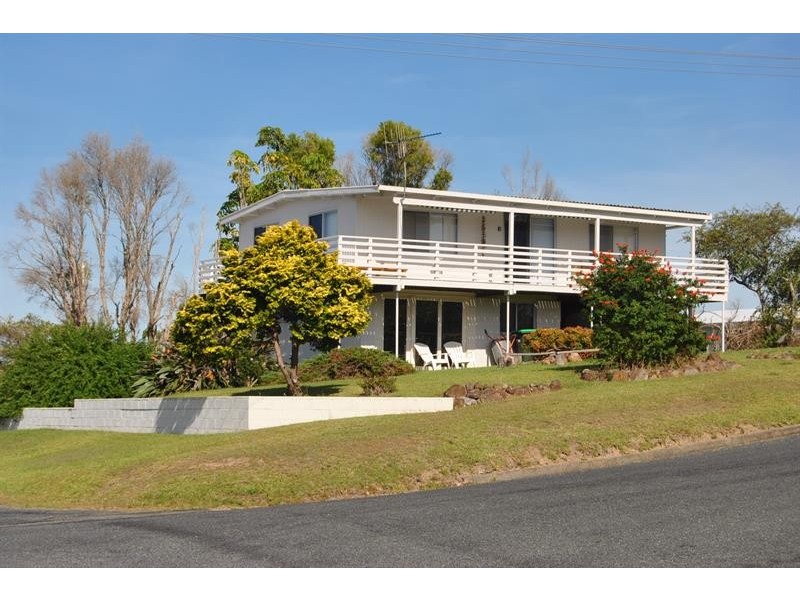 27 Coolangatta St, Coomba Park NSW 2428