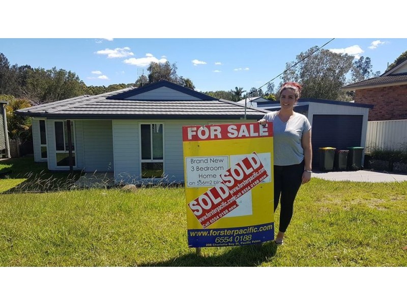 27 Wangaree Street, Coomba Park NSW 2428