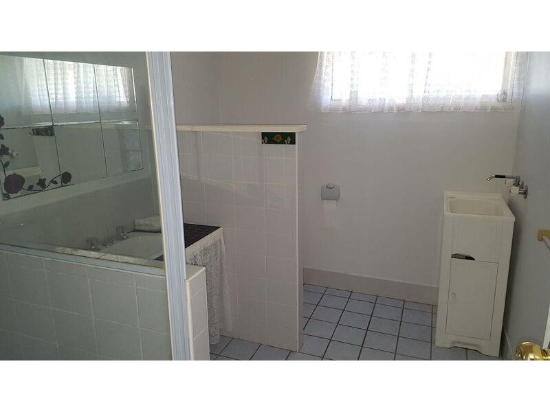 14 Yallambee St, Coomba Park NSW 2428