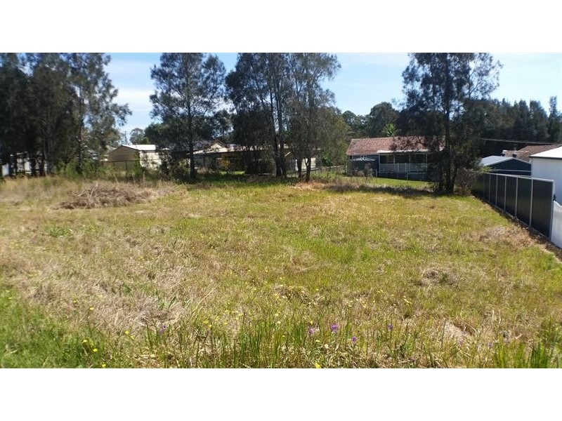 17 Wangaree St, Coomba Park NSW 2428