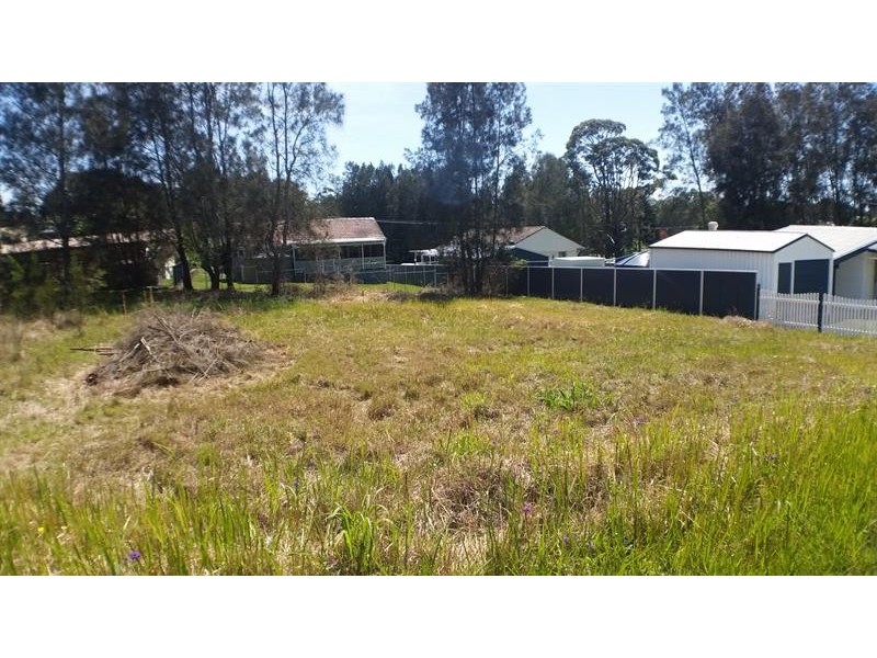 17 Wangaree St, Coomba Park NSW 2428