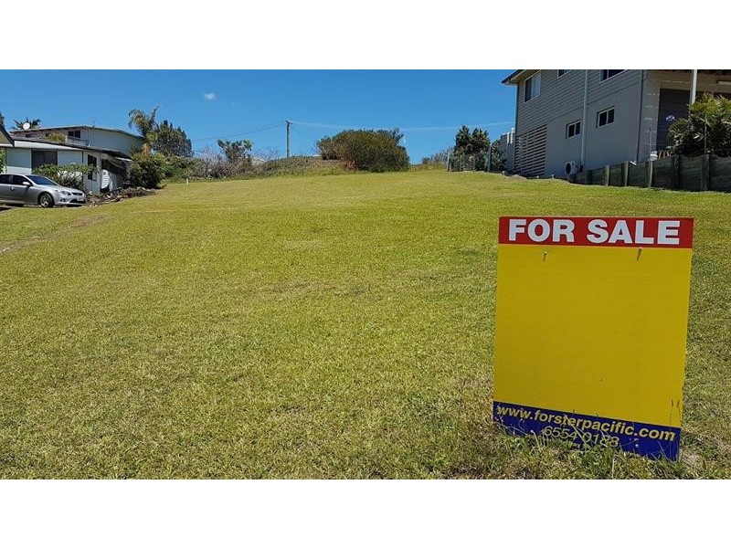 5 Binalong Cres, Coomba Park NSW 2428