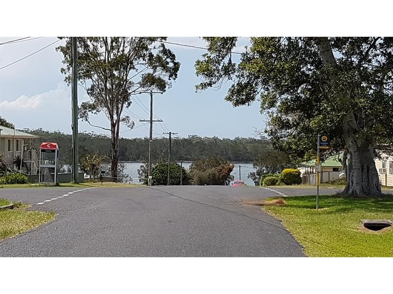 15 Moorooba Rd, Coomba Park NSW 2428
